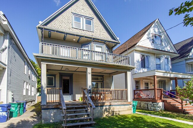 Building Photo - 74 Woodside Ave