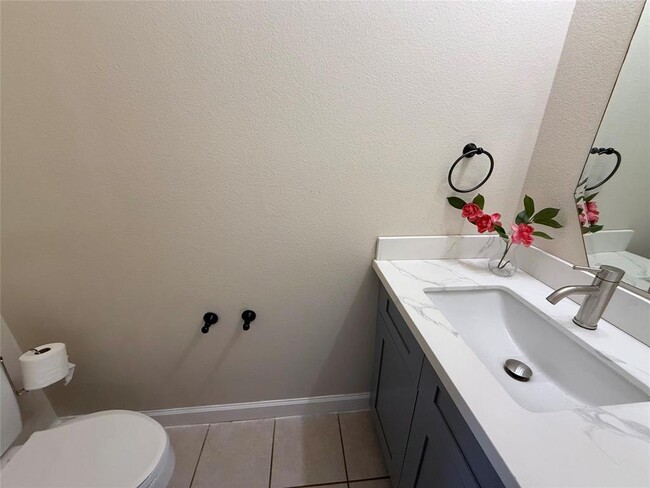 Building Photo - 26430 Richwood Oaks Dr