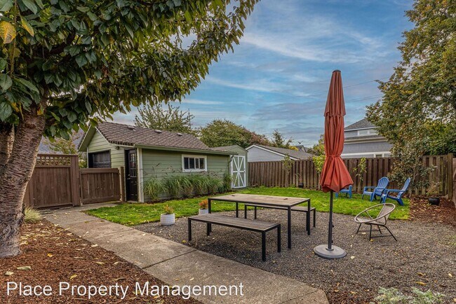 Building Photo - 4 br, 2 bath House - 1134 SE Marion St. Un...