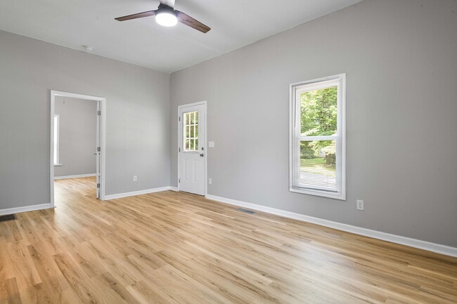Building Photo - 1586 3rd St Dr NE
