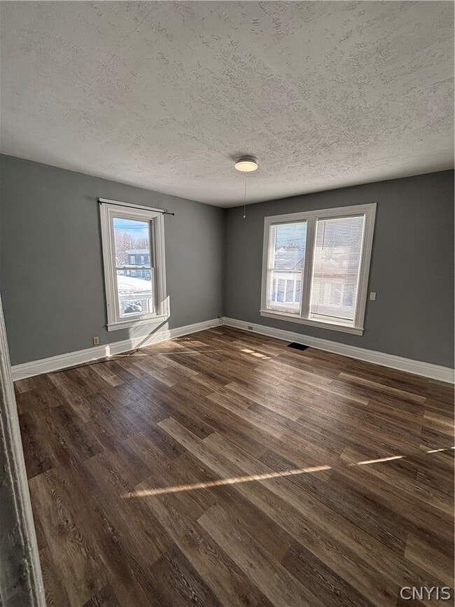 Building Photo - 116 S Hamilton St