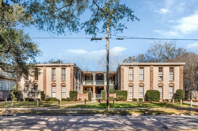Building Photo - 1504 Dauphin St