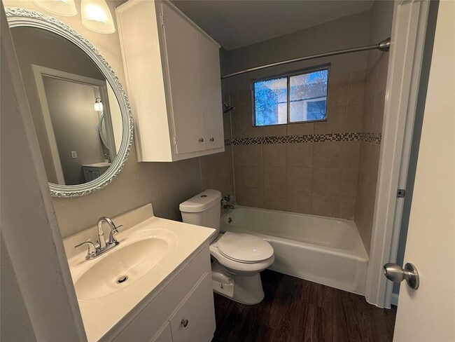 Building Photo - 5202 Provencial Dr