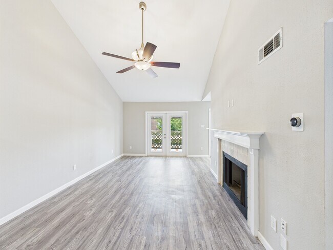 Building Photo - 8055 Cambridge St