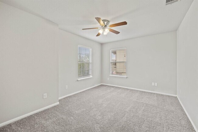 Building Photo - 711 Sugar Brook Dr