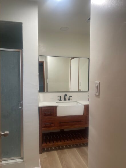 Master Bath - 8717 6th St