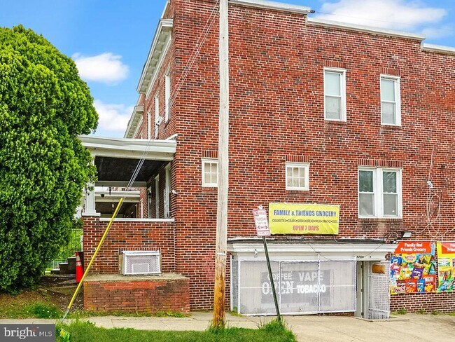 Building Photo - 3200 Normount Ave