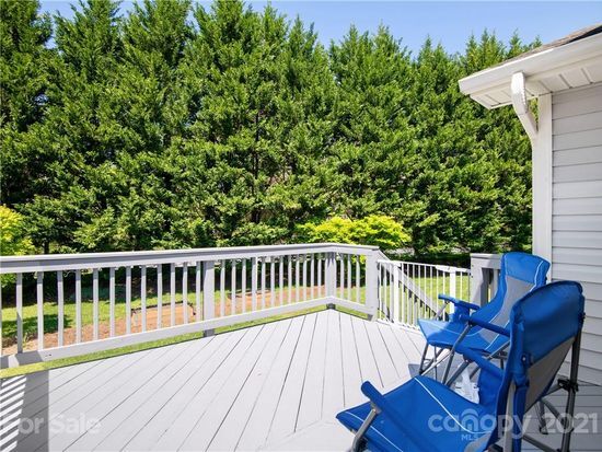Back Deck - 50 Clear Creekside Dr