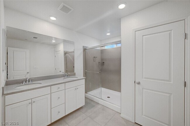 Building Photo - 8454 Vacarez Dr