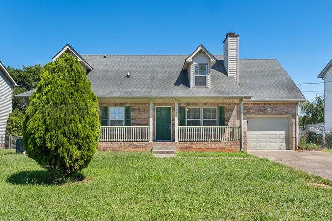 Building Photo - Newly Renovated 4 Bedroom 2 Bathroom