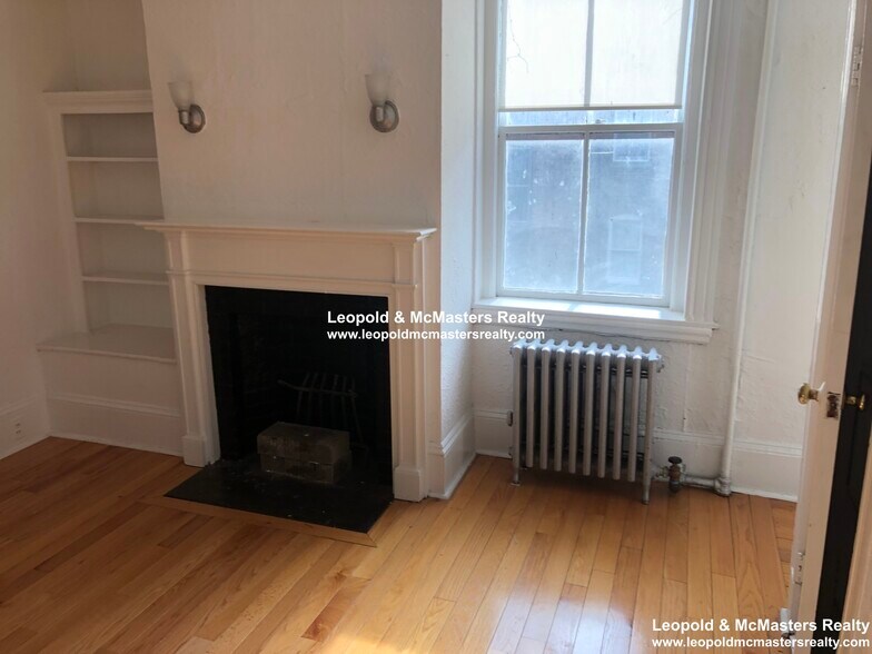 Building Photo - 24 Garden St