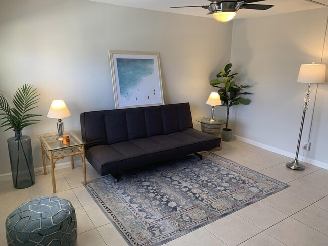 Building Photo - 3915 S Flagler Dr