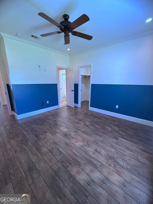 Building Photo - 5049 Carlton Ridge Cir
