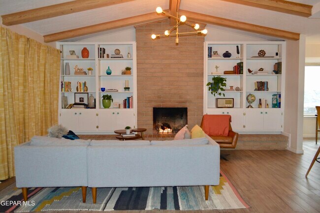 Building Photo - 10640 Vista Alegre Dr