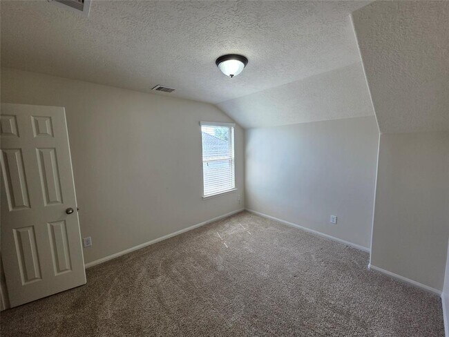 Building Photo - 22023 Cascade Hollow Ln