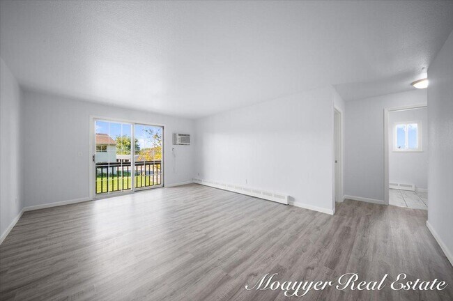 Building Photo - 1041 Abbey Ct