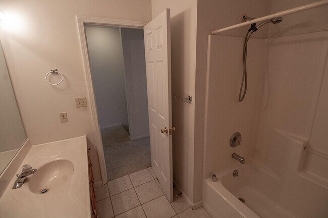 Building Photo - 1415 N Frideriki Dr