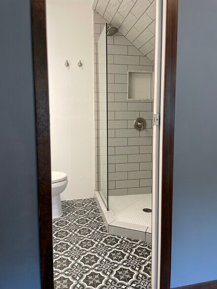 Private Bath - 5665 Wood Duck Cir