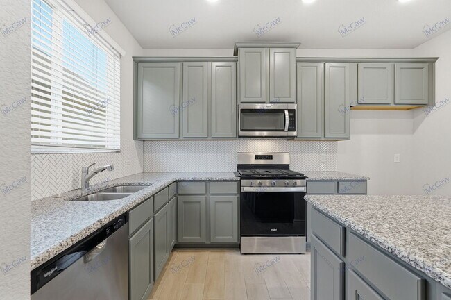 Building Photo - 7041 Helena Hl