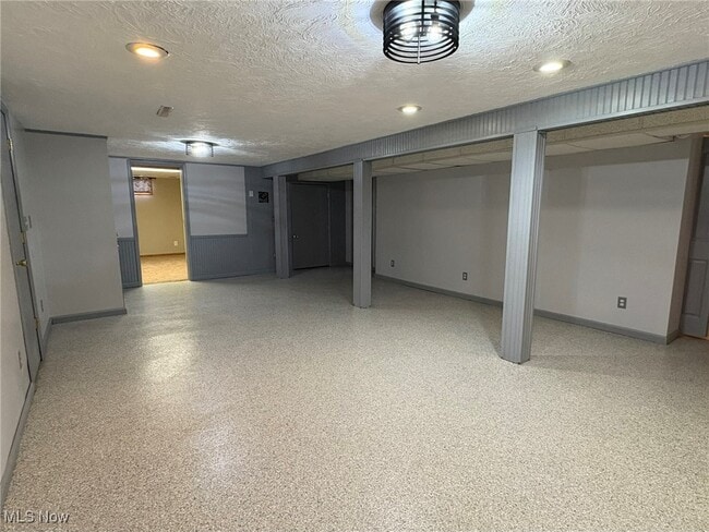 Building Photo - 2434 Saratoga Ave SW