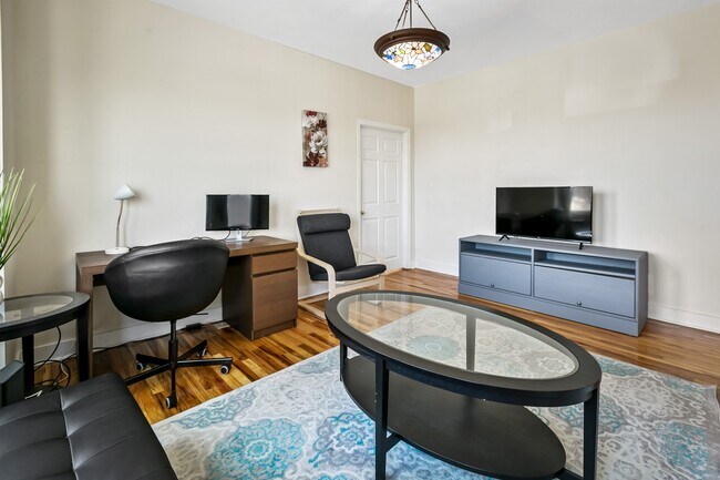 Building Photo - 600 N Linwood Ave