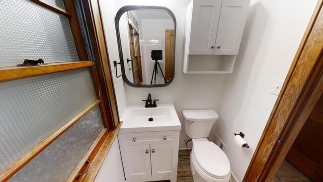 Building Photo - 1514 Golden Ave