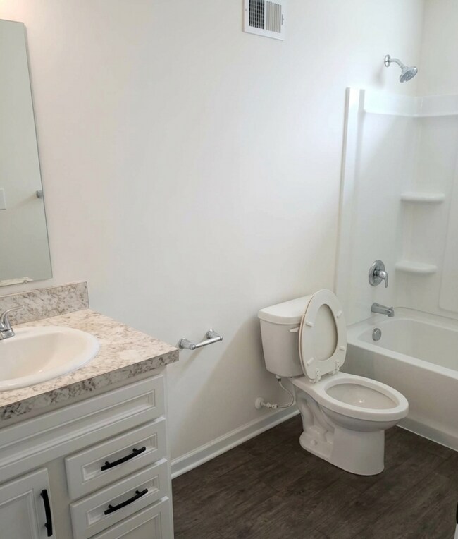 Building Photo - 304 Gray Fox Ct