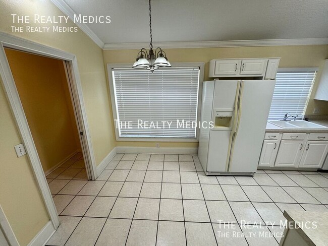 Building Photo - 2719 Crane's Cove Dr