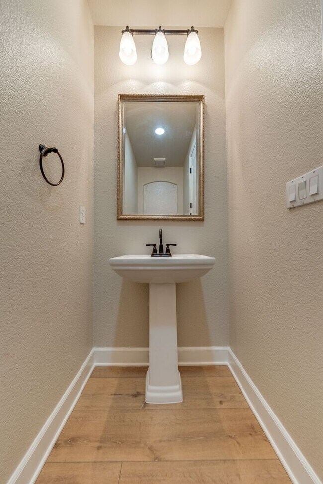 Building Photo - Luxury 4-Bedroom Home in El Dorado Hills Exclusive Serrano Community!