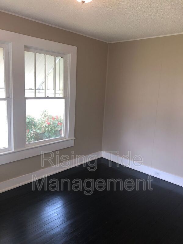 Building Photo - 225 75th St N