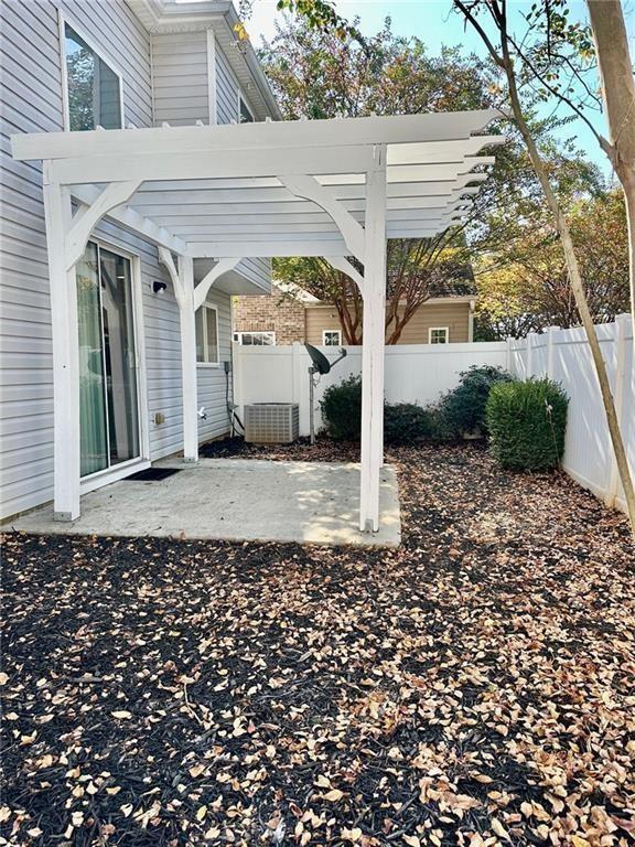 Building Photo - 283 Hiawassee Dr