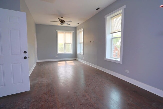 Building Photo - 2858 S St Louis Ave