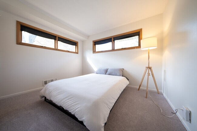 Building Photo - 4517 W 113th St