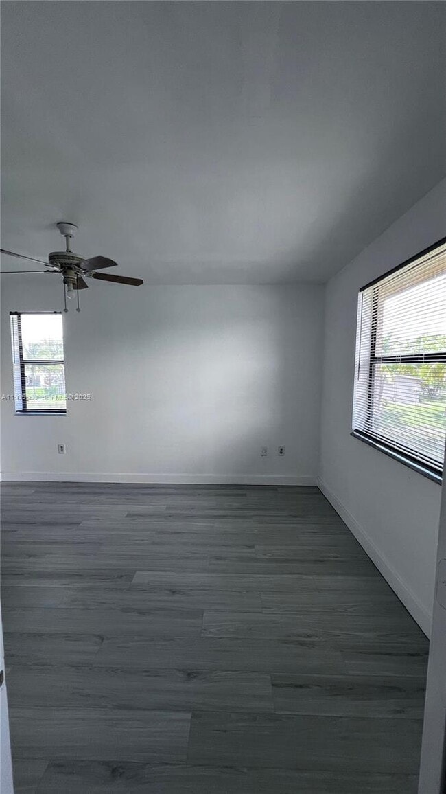 Building Photo - 173 NW 93rd Ave