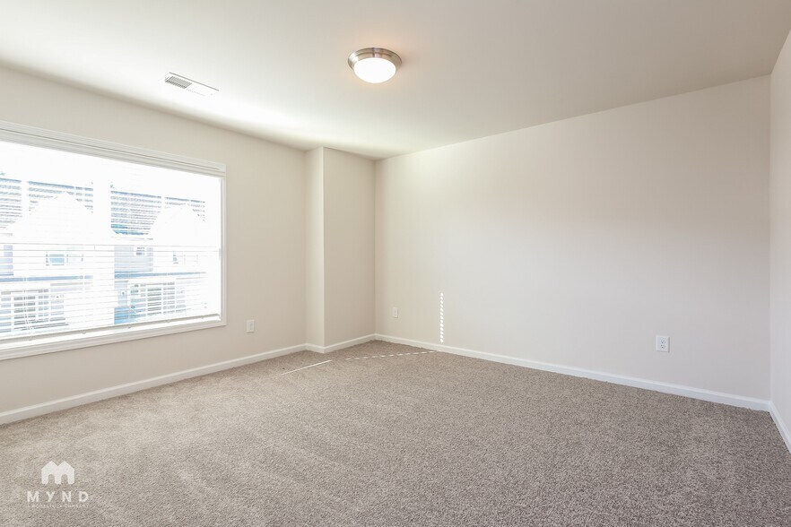 Building Photo - 26 Apricot Ln