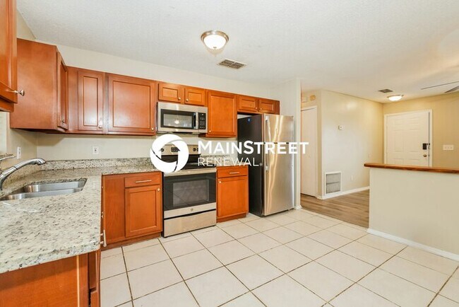 Building Photo - 3 Bedroom Pet-Friendly Home in Kissimmee, ...