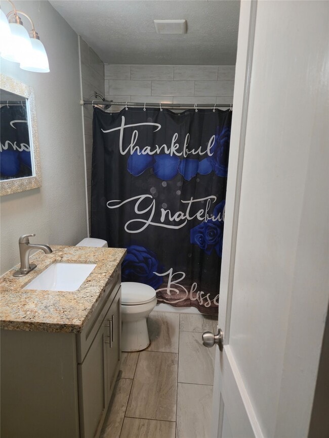 Building Photo - 5203 Pensdale St