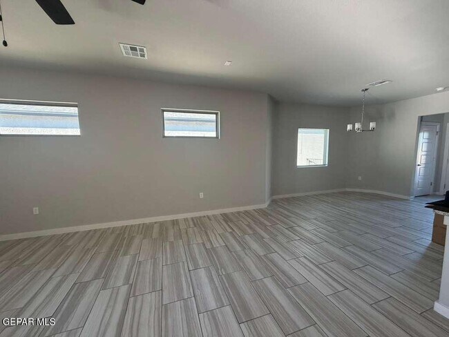 Building Photo - 10128 Prairie Flax Dr