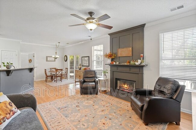 Building Photo - 312 Waterton Way