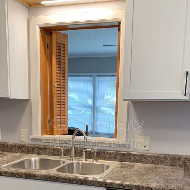 Building Photo - 3939 14th St