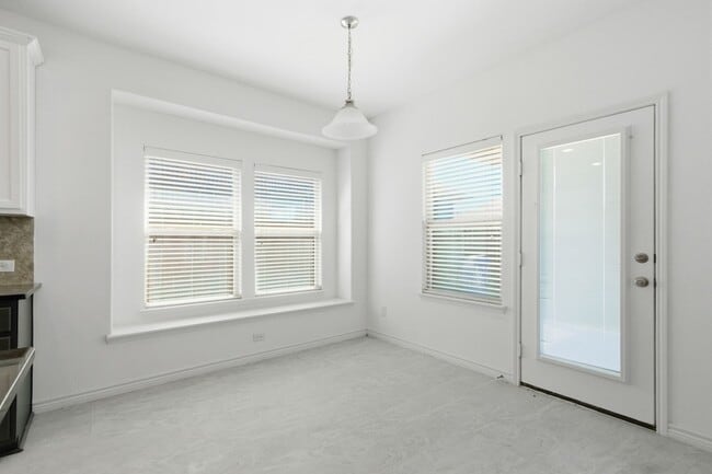 Building Photo - 11300 Hubbard Creek Dr