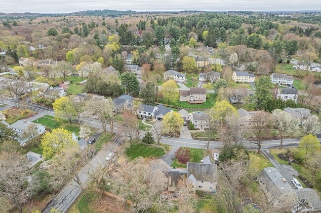 Building Photo - 167 Summer St