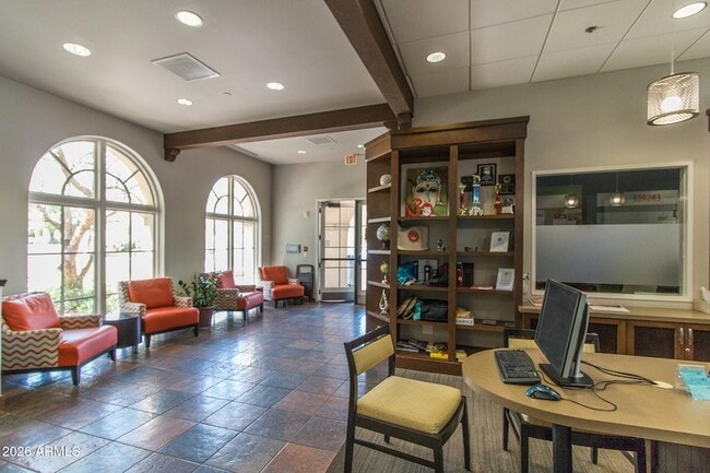 Building Photo - 2019 N Marketside Ave