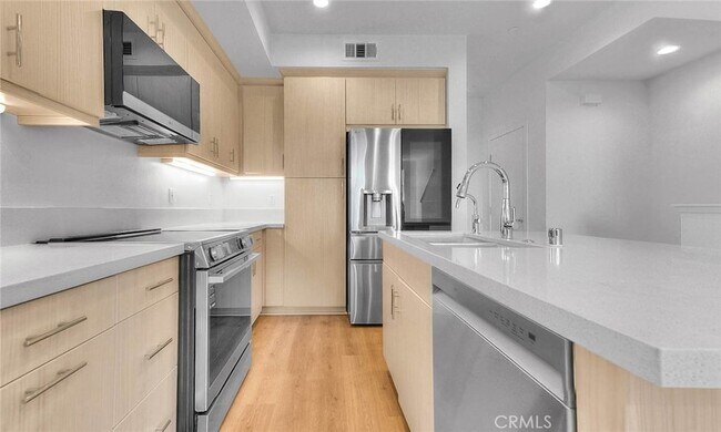 Building Photo - 149 N 1st Ave