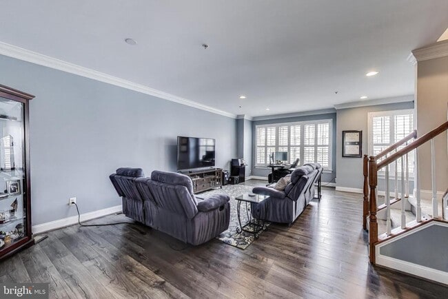 Building Photo - 508 Rampart Way