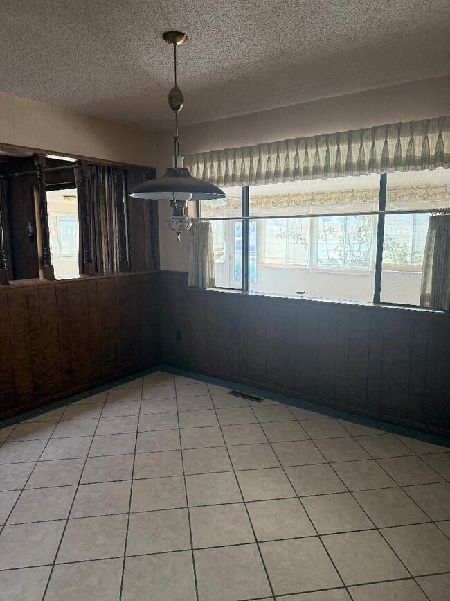 Building Photo - Large Vintage Home Available