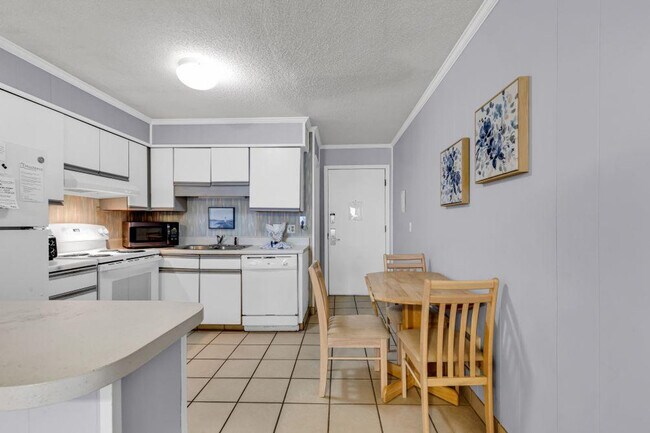 Building Photo - 828 Oxbow Dr