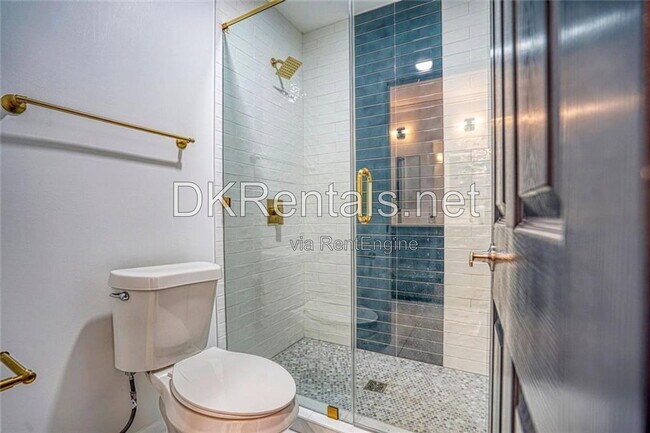 Building Photo - 2230 Beecher Cir SW