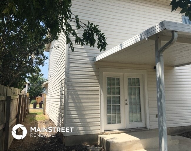 Building Photo - 8047 Chestnut Cedar Dr