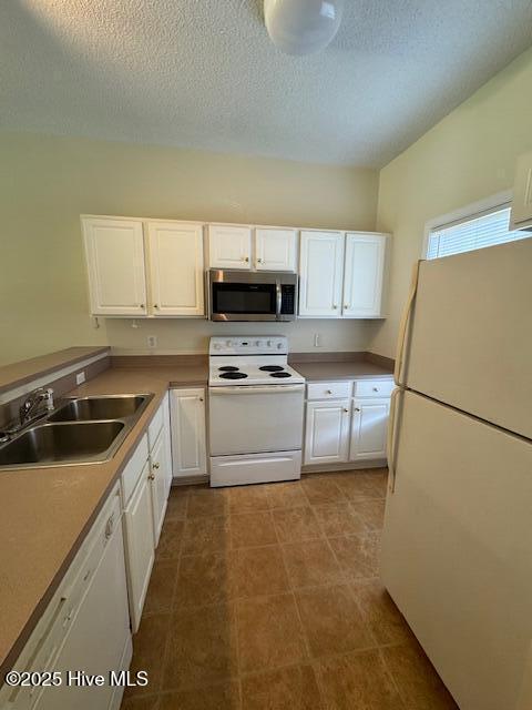 Building Photo - 4613 McClelland Dr